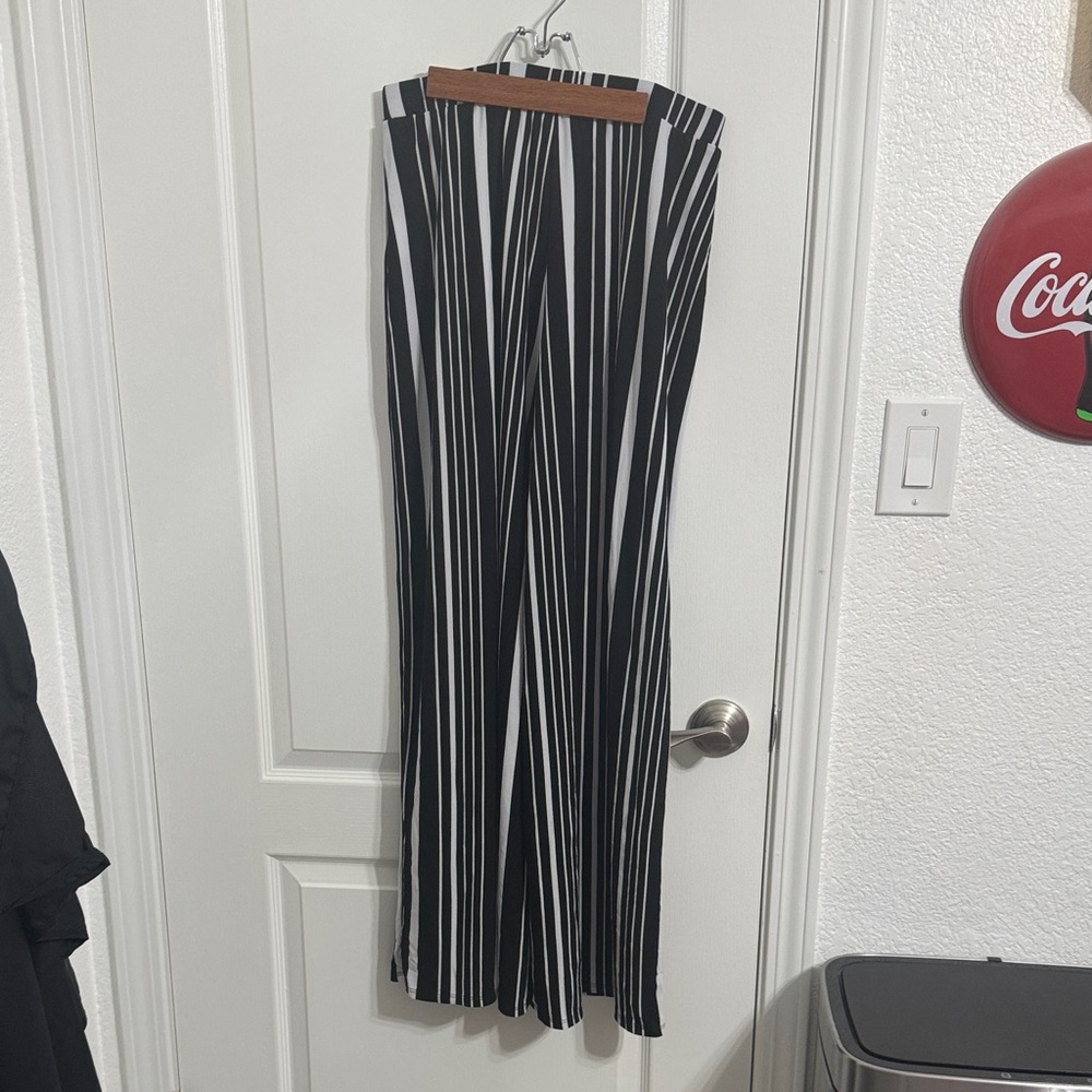 Stretchy wide leg pants